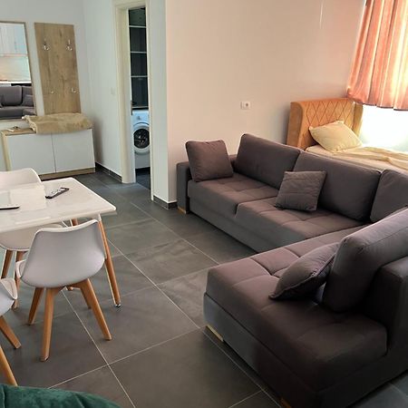Deda Apartments Sarandë 外观 照片
