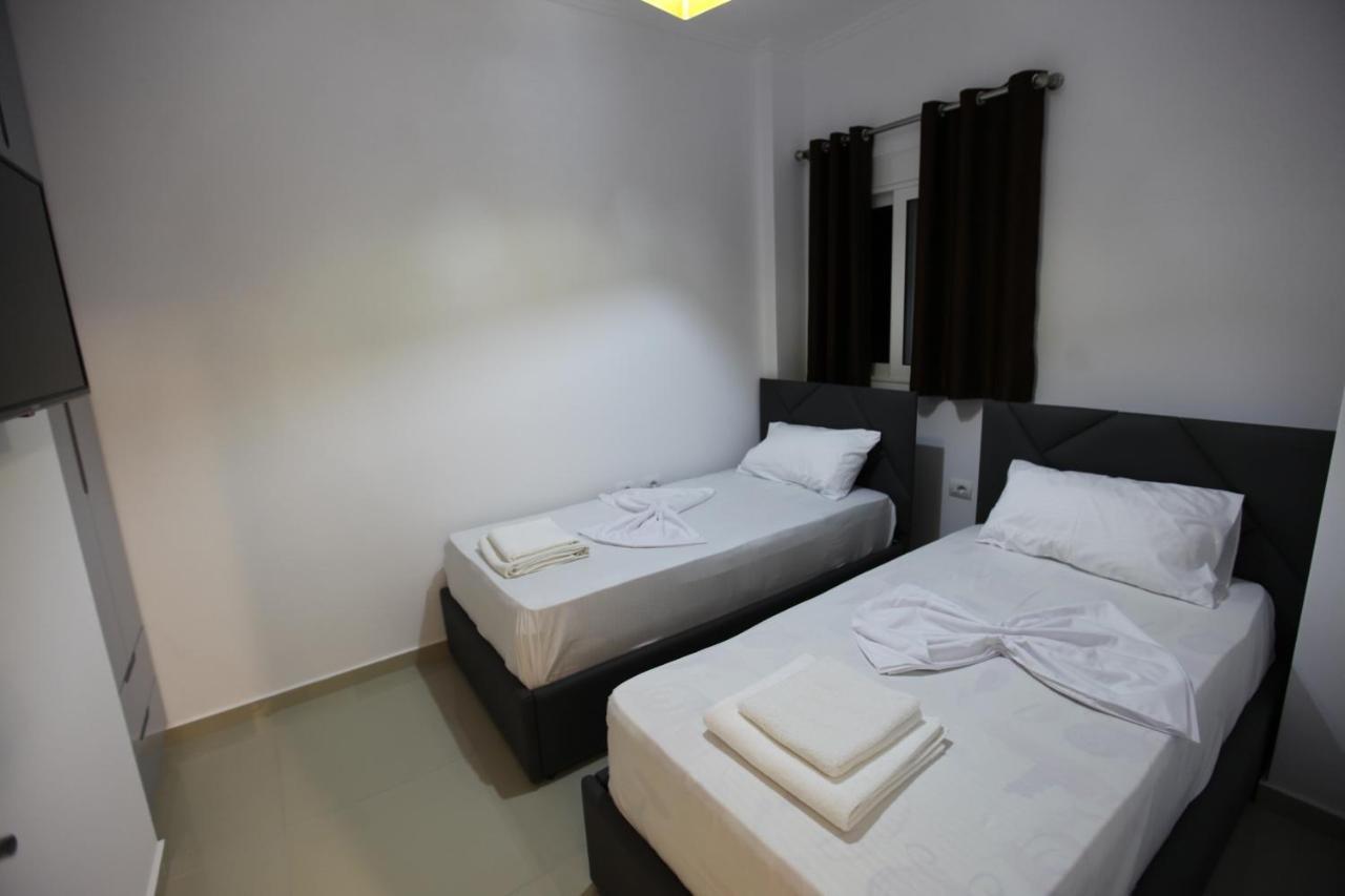 Deda Apartments Sarandë 外观 照片