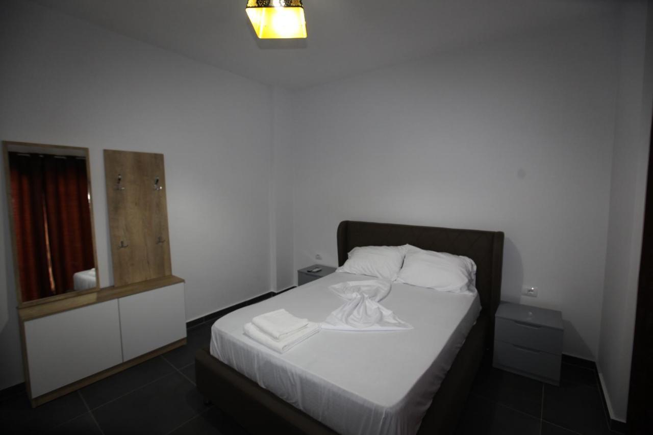 Deda Apartments Sarandë 外观 照片