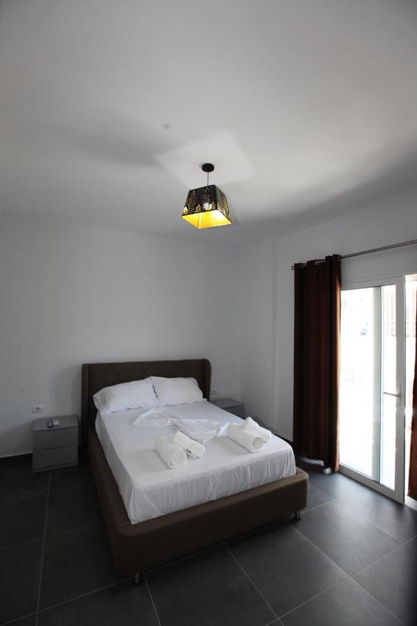 Deda Apartments Sarandë 外观 照片