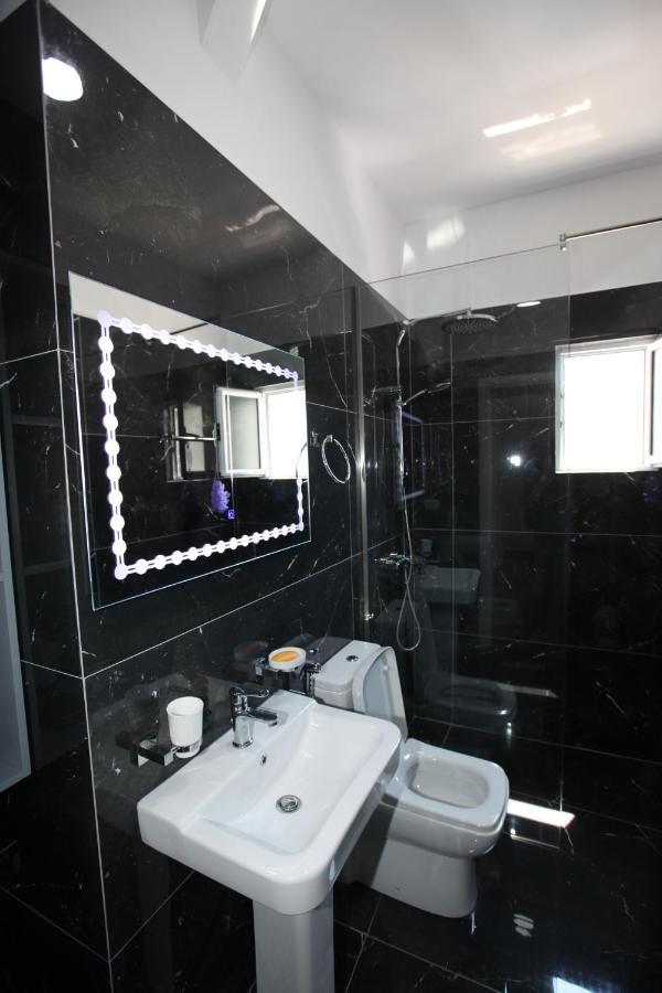 Deda Apartments Sarandë 外观 照片