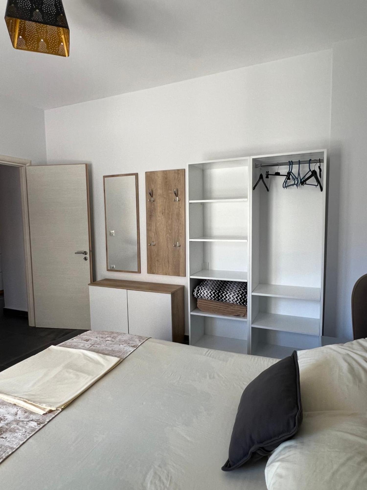 Deda Apartments Sarandë 外观 照片